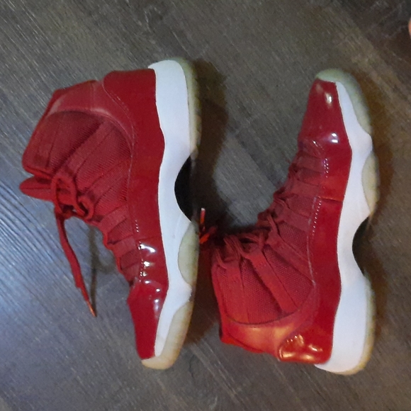 Jordan 11 "Win Like 96" XI Retro Gym Red - Picture 6 of 7